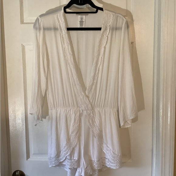 La Blanca white eyelet lace romper swimsuit cover up size medium - Picture 2 of 16